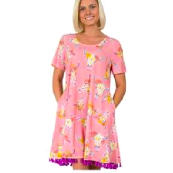 💕SIMPLY SOUTHERN💕WILD COW SKULL TASSEL DRESS💕 - Picture 1 of 10